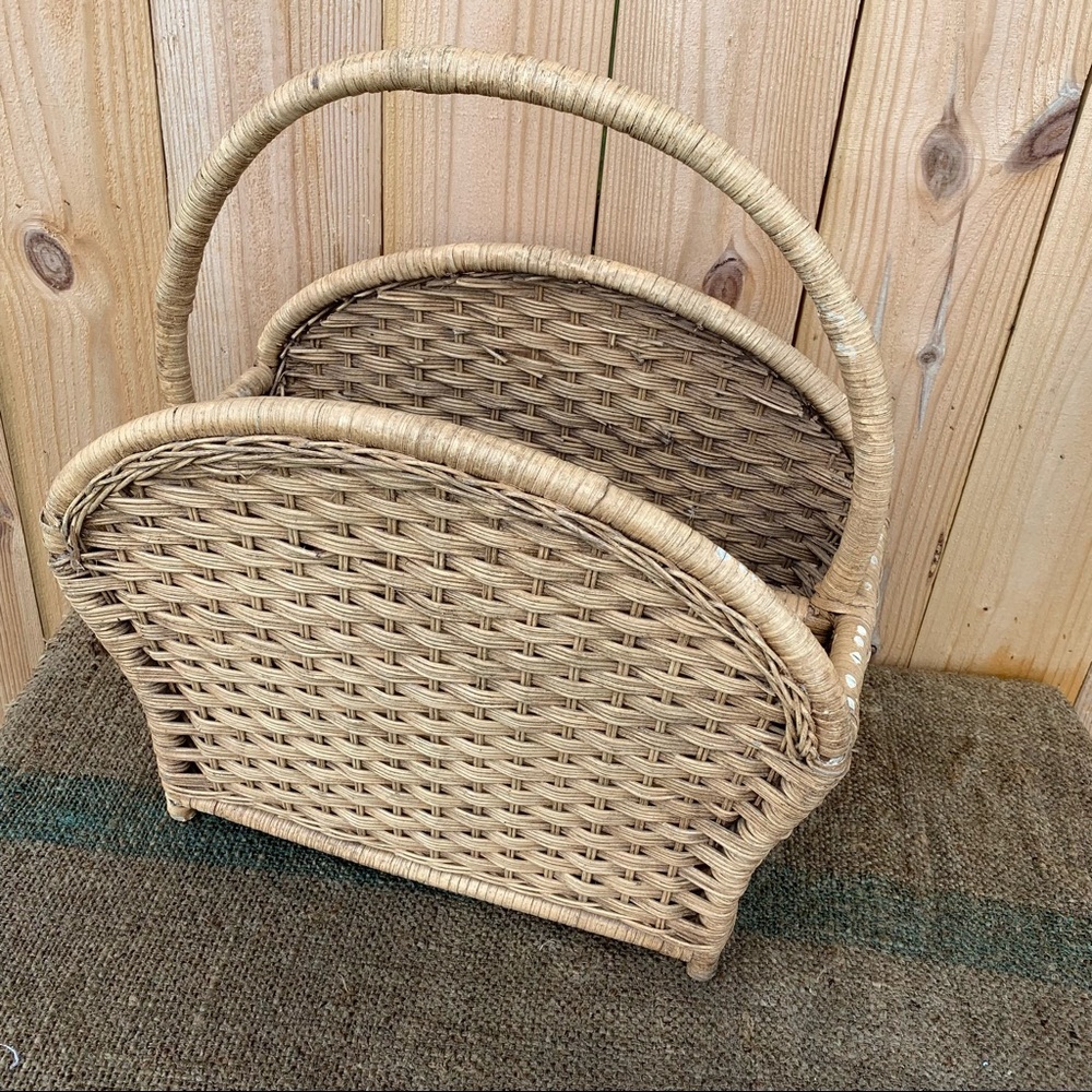Vintage Rattan Wicker Magazine Rack Basket - Picture 6 of 7